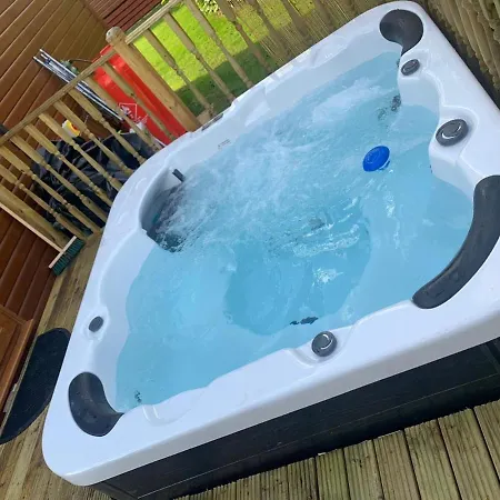 Daisy With Hot Tub North Yorkshire 펜션 *